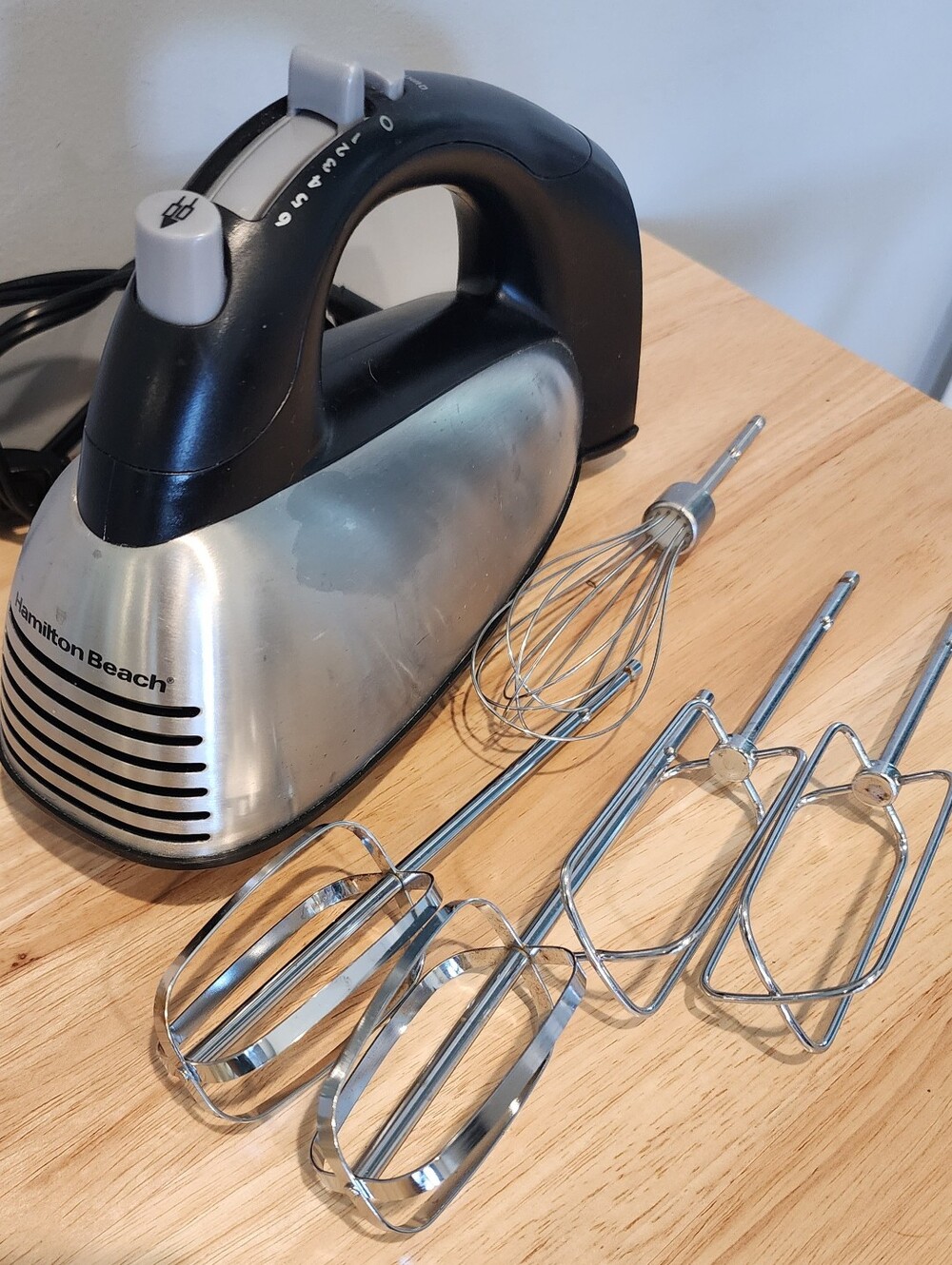 Hamilton Beach Electric Hand Mixer, 6-Speed, With Attachments, Great Condition